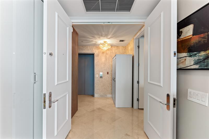 5959 Collins Avenue Miami Beach FL 33140