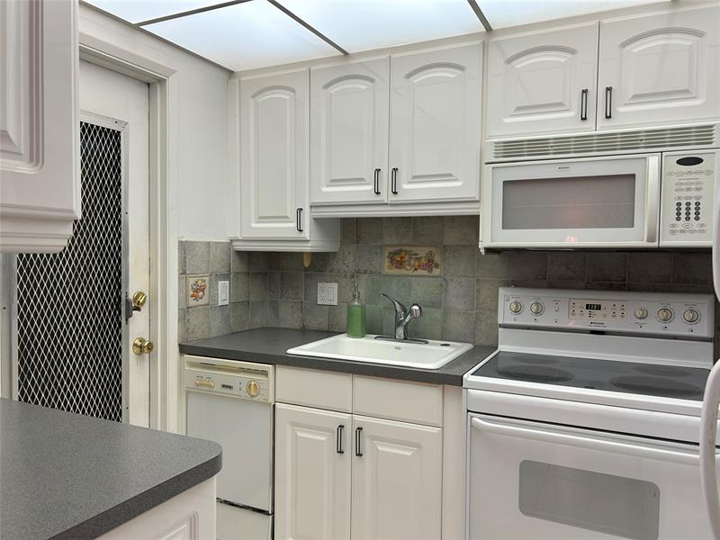 2050 NE 39th Street Lighthouse Point FL 33064