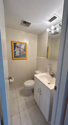 2050 NE 39th Street Lighthouse Point FL 33064