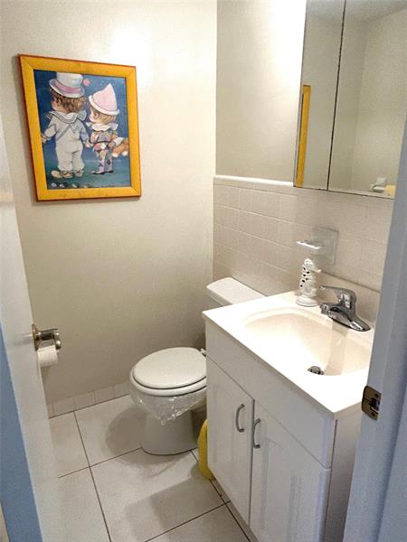 2050 NE 39th Street Lighthouse Point FL 33064