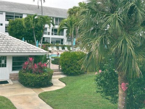 2050 NE 39th Street Lighthouse Point FL 33064