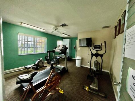 2050 NE 39th Street Lighthouse Point FL 33064