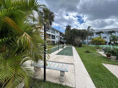 2050 NE 39th Street Lighthouse Point FL 33064