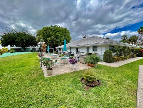 2050 NE 39th Street Lighthouse Point FL 33064