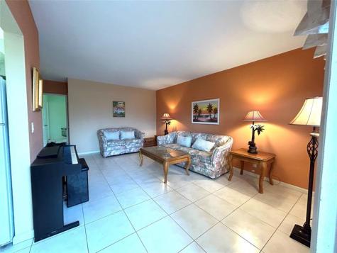 2050 NE 39th Street Lighthouse Point FL 33064