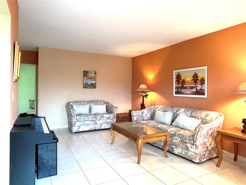 2050 NE 39th Street Lighthouse Point FL 33064