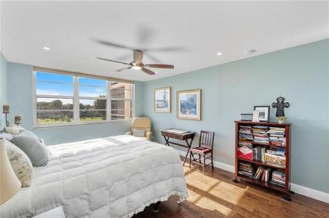 804 Cypress Grove Lane Pompano Beach FL 33069
