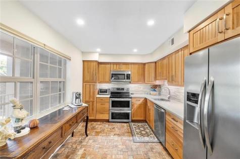 804 Cypress Grove Lane Pompano Beach FL 33069