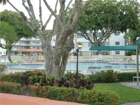 4401 NW 41 Street Lauderdale Lakes FL 33319