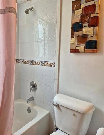 2840 Somerset Drive Lauderdale Lakes FL 33311