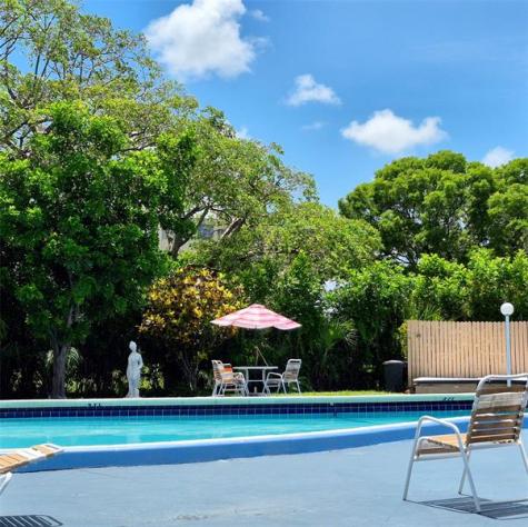 2840 Somerset Drive Lauderdale Lakes FL 33311