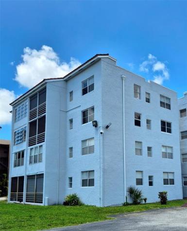 2840 Somerset Drive Lauderdale Lakes FL 33311