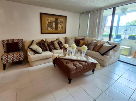 2840 Somerset Drive Lauderdale Lakes FL 33311