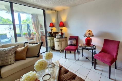 2840 Somerset Drive Lauderdale Lakes FL 33311