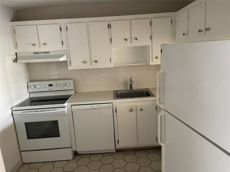 1005 Country Club Drive Margate FL 33063