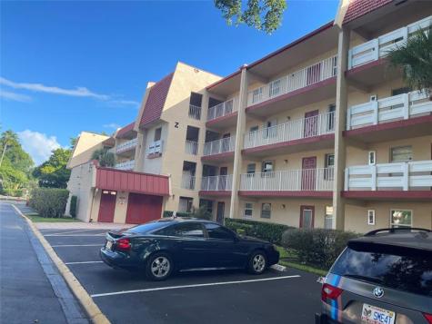 1005 Country Club Drive Margate FL 33063