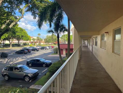 1005 Country Club Drive Margate FL 33063