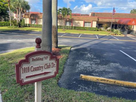 1005 Country Club Drive Margate FL 33063