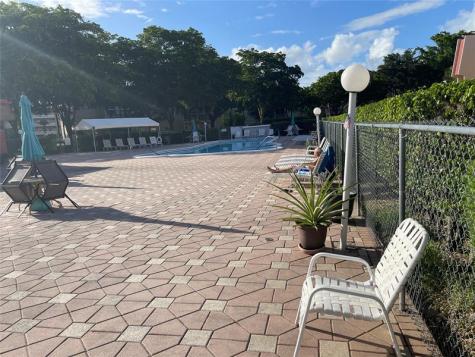 1005 Country Club Drive Margate FL 33063