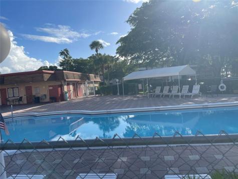 1005 Country Club Drive Margate FL 33063