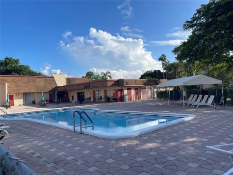 1005 Country Club Drive Margate FL 33063