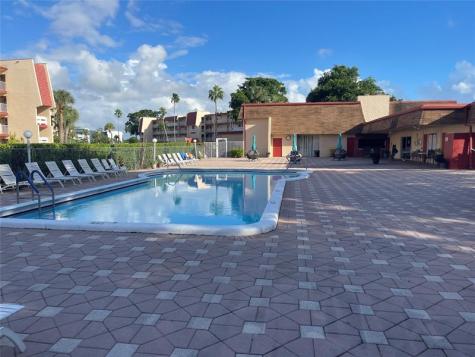 1005 Country Club Drive Margate FL 33063