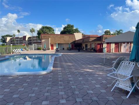 1005 Country Club Drive Margate FL 33063