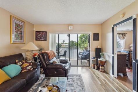 9670 W Mcnab Road Tamarac FL 33321