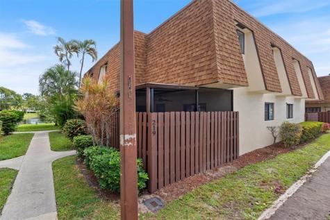 219 San Remo Boulevard North Lauderdale FL 33068