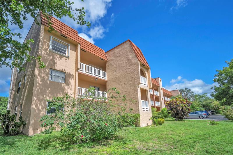 9301 Sunrise Lakes Boulevard Sunrise FL 33322