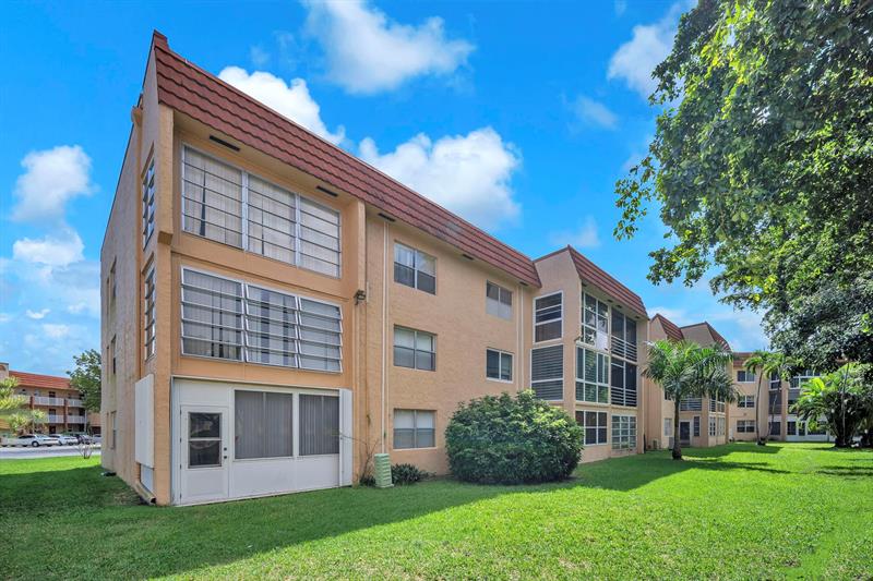 9301 Sunrise Lakes Boulevard Sunrise FL 33322