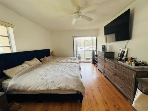 4040 N Hills Drive Hollywood FL 33021