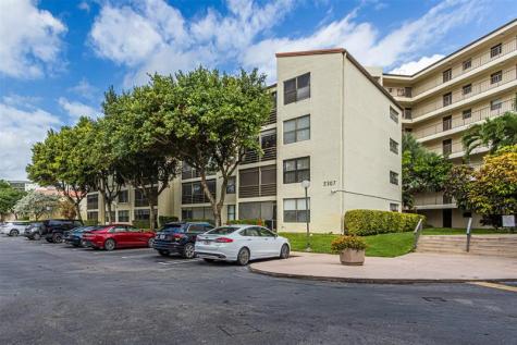 2307 S Cypress Bend Drive Pompano Beach FL 33069
