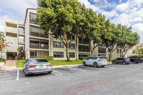 2307 S Cypress Bend Drive Pompano Beach FL 33069