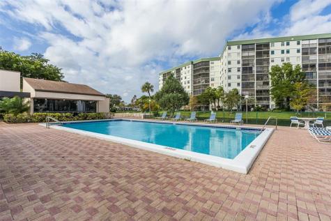 2307 S Cypress Bend Drive Pompano Beach FL 33069