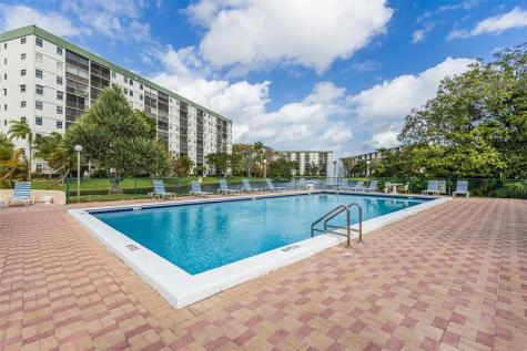 2307 S Cypress Bend Drive Pompano Beach FL 33069