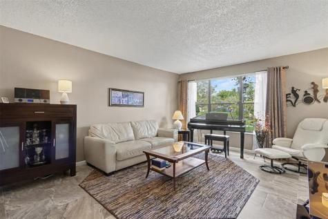 2307 S Cypress Bend Drive Pompano Beach FL 33069