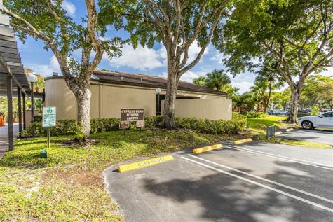 2307 S Cypress Bend Drive Pompano Beach FL 33069