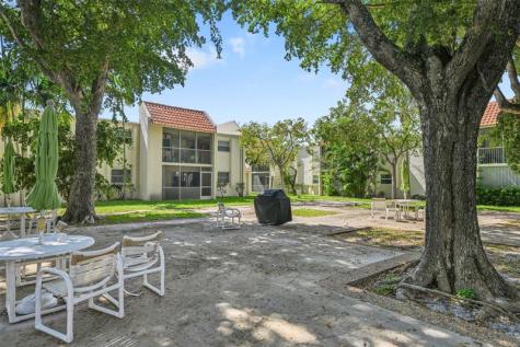 1428 SE 4th Avenue Deerfield Beach FL 33441