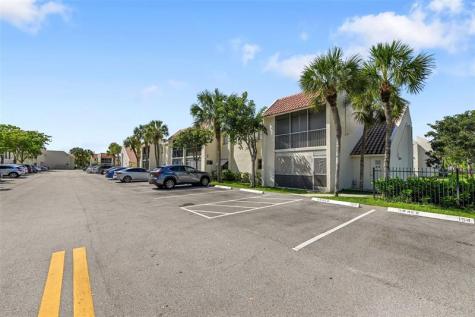 1428 SE 4th Avenue Deerfield Beach FL 33441