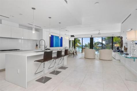 2101 S Surf Road Hollywood FL 33019