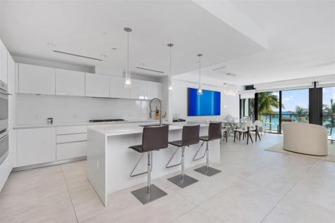 2101 S Surf Road Hollywood FL 33019