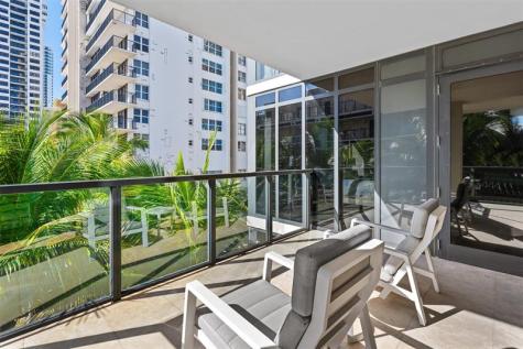 2101 S Surf Road Hollywood FL 33019