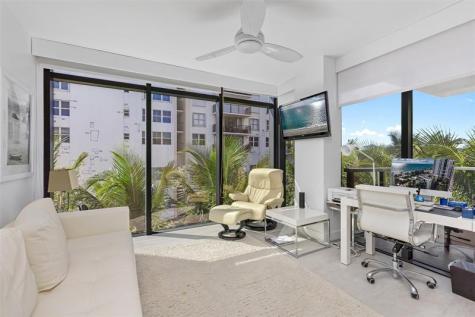 2101 S Surf Road Hollywood FL 33019