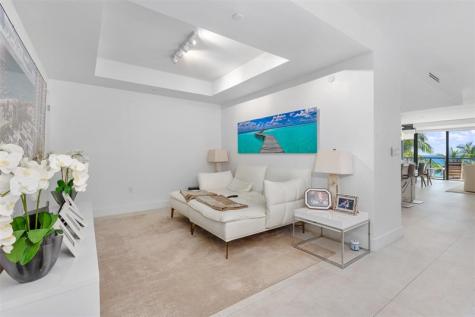 2101 S Surf Road Hollywood FL 33019