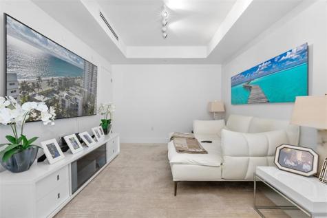 2101 S Surf Road Hollywood FL 33019