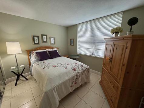 900 Colony Point Circle Pembroke Pines FL 33026