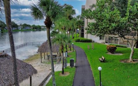 900 Colony Point Circle Pembroke Pines FL 33026