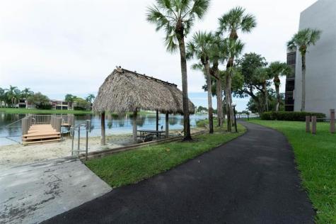 900 Colony Point Circle Pembroke Pines FL 33026