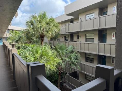 900 Colony Point Circle Pembroke Pines FL 33026